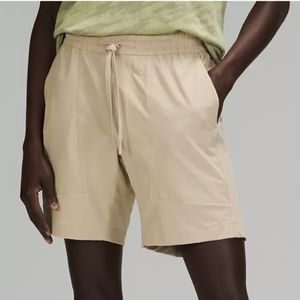 Lululemon Bowline Short 8"